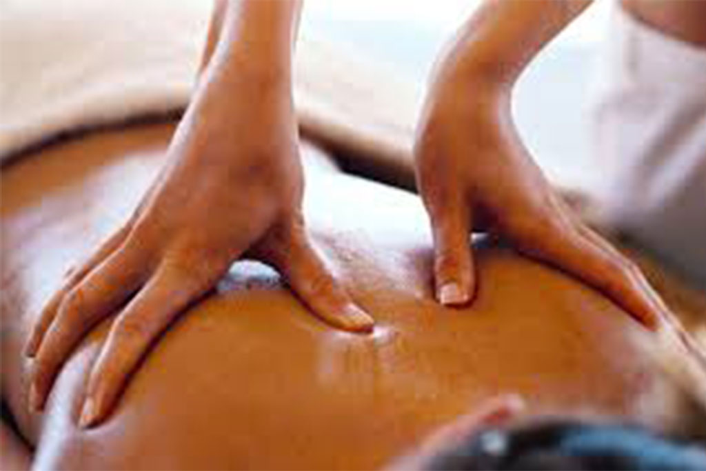 Hands-massaging-a-back